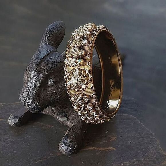 Vtg gold tone rhinestone hinged bangle - Picture 2 of 8